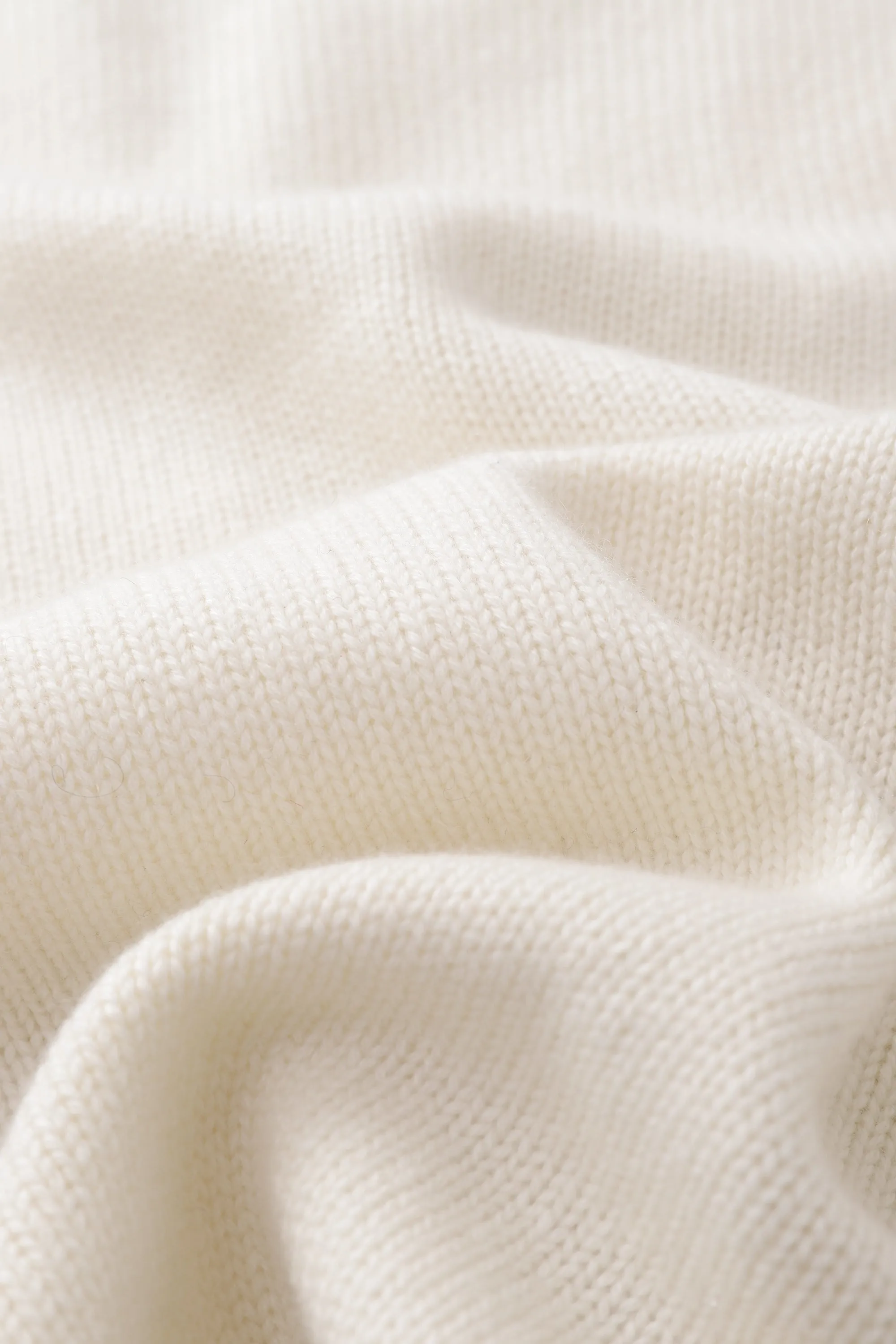 Cashmere wool knitwear