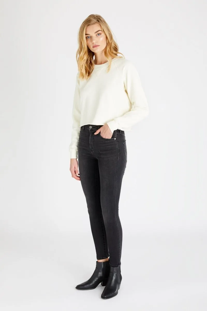 Giselle Skinny in Loved Black