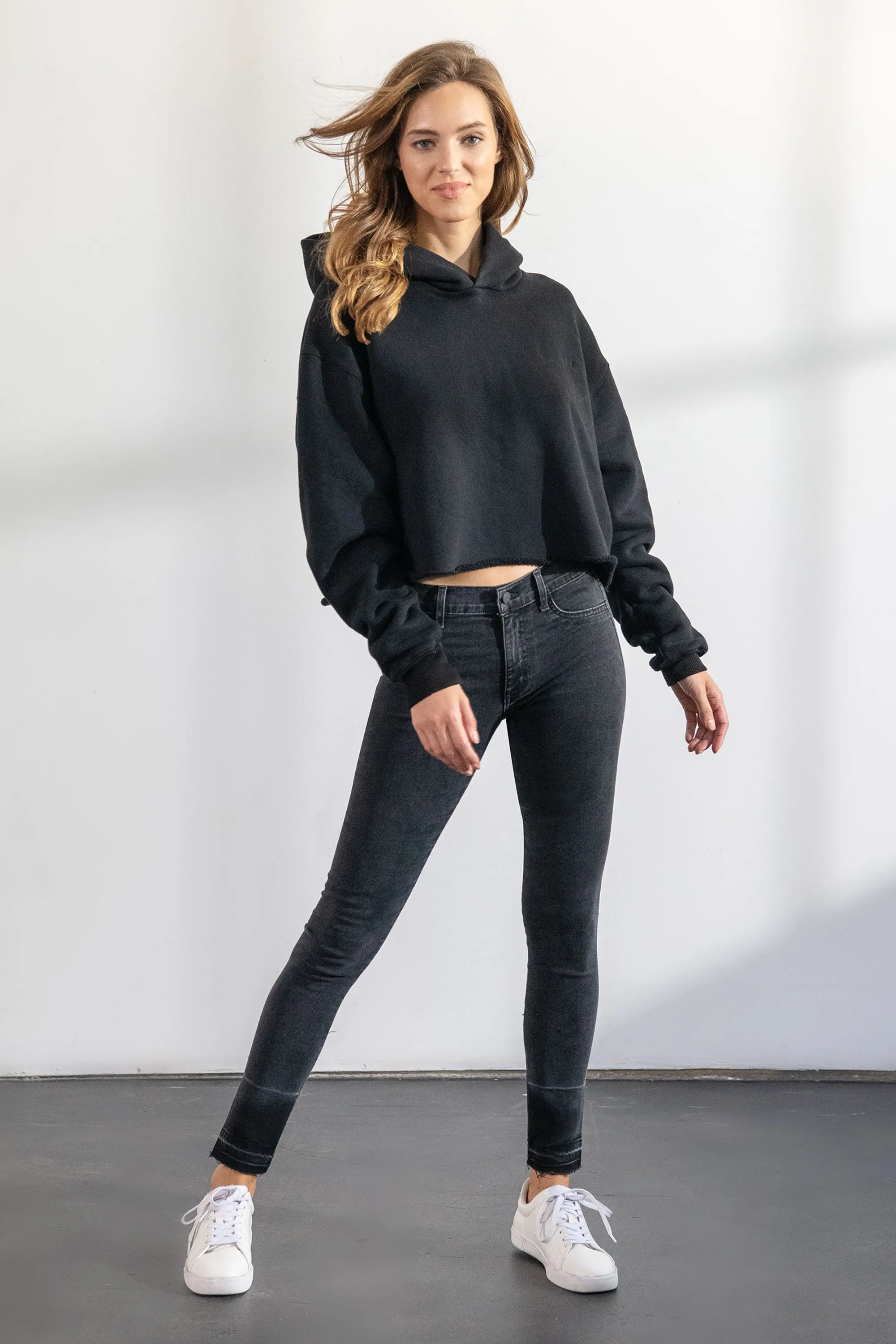 Suzie Skinny In The Fame