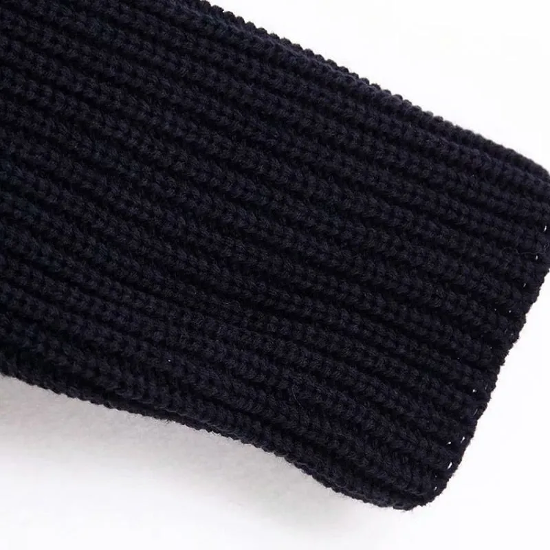 SWEATER WITH CONTRAST POCKETS