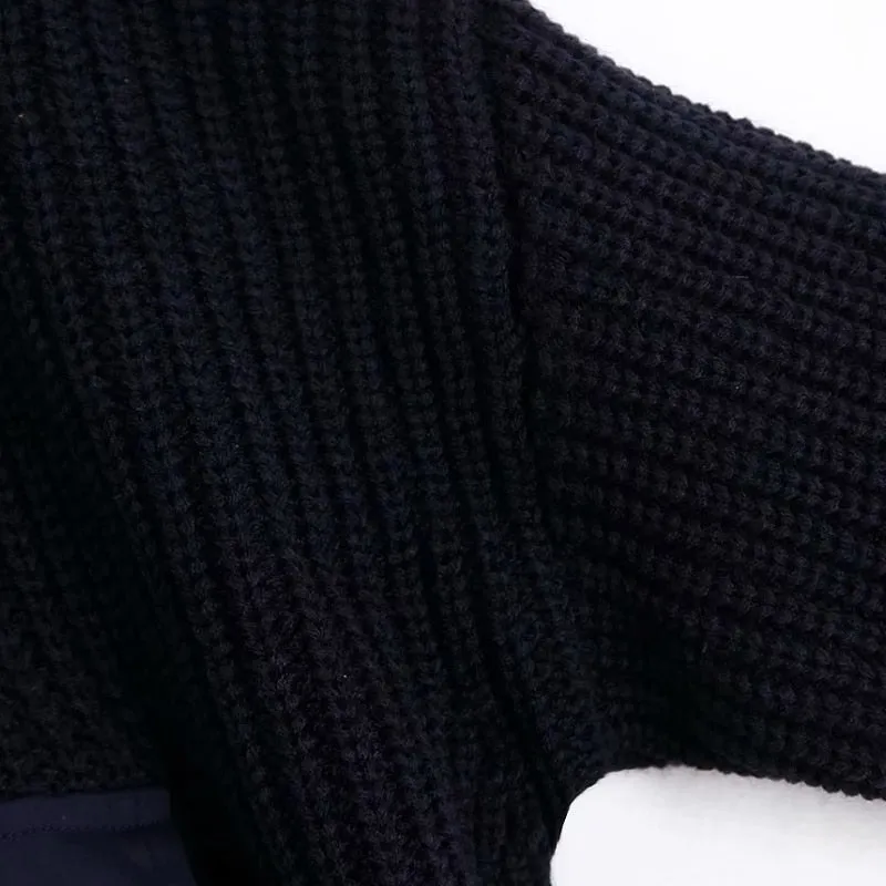 SWEATER WITH CONTRAST POCKETS
